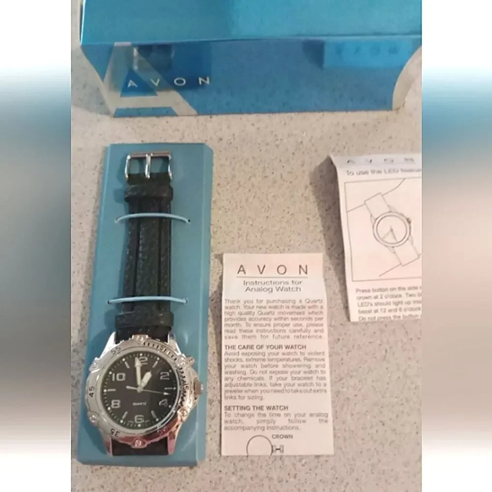Avon Men's Casual Quartz Watch W/LED LIGHT Vintage